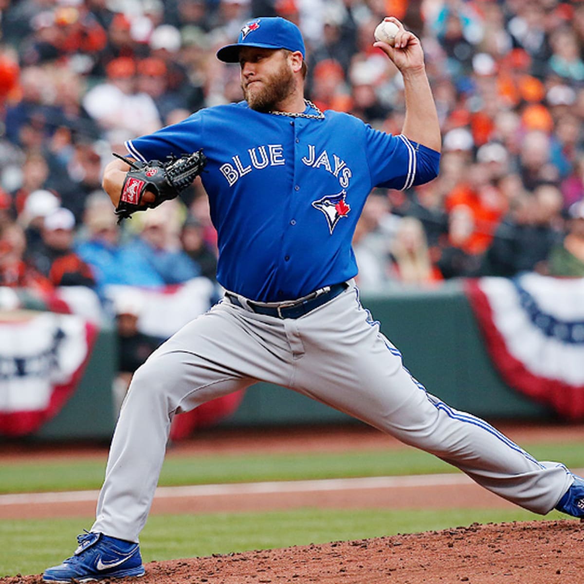 Mark Buehrle wins 4th straight as Jays beat Red Sox