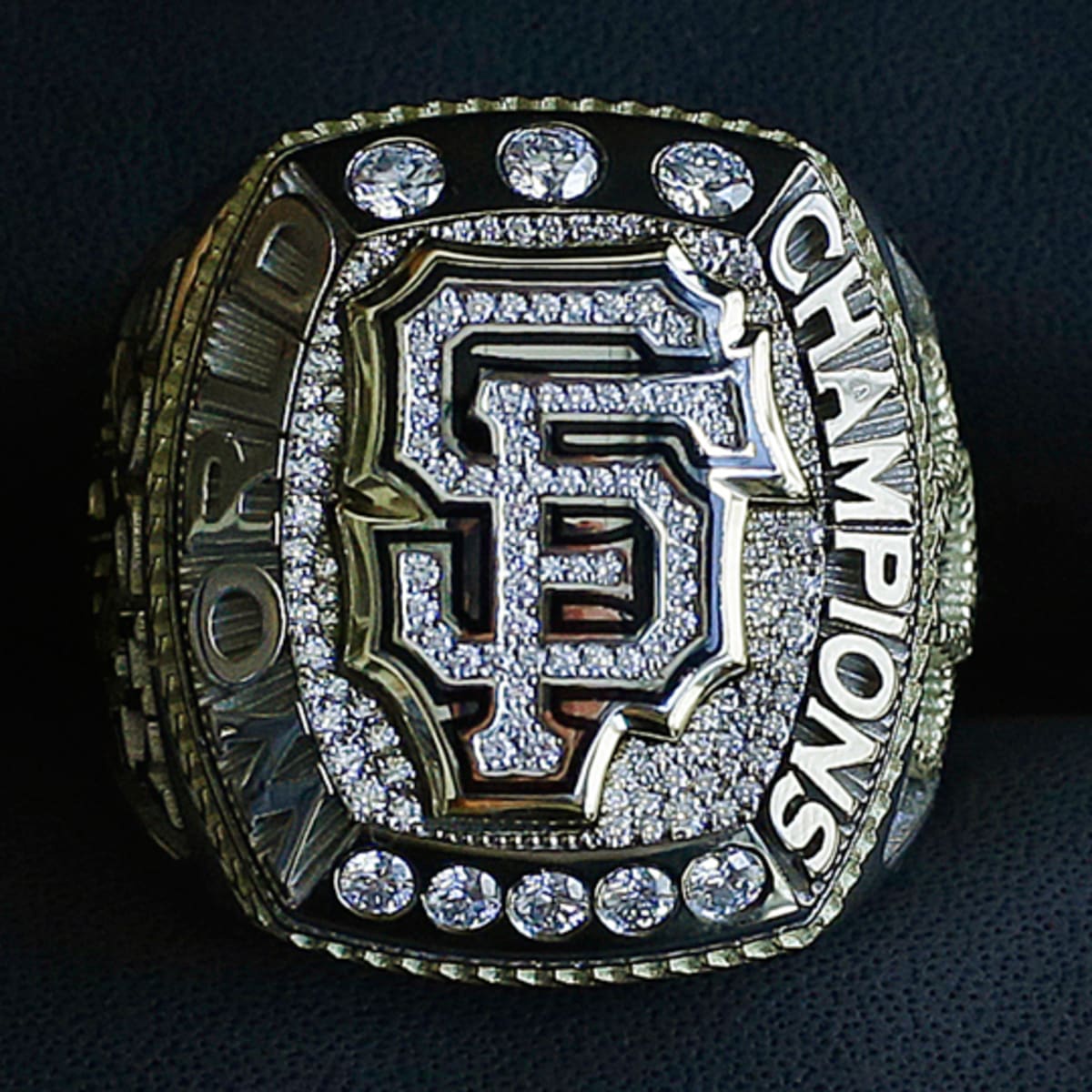 San Francisco Giants receive World Series Rings in pregame