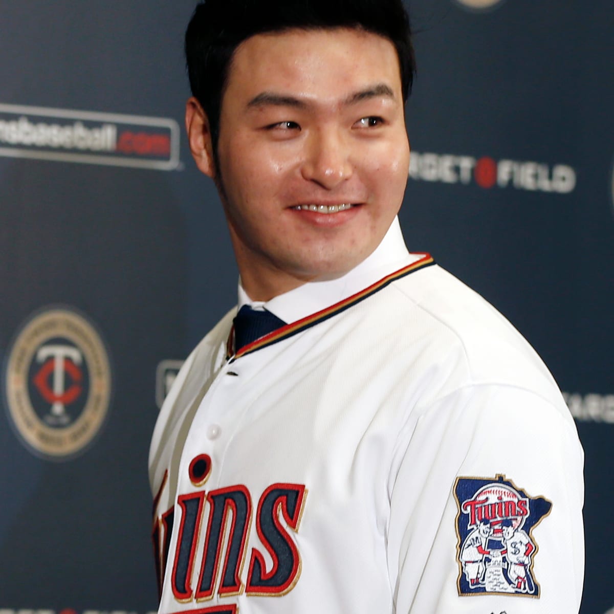 Twins still waiting for ByungHo Park to find his swing
