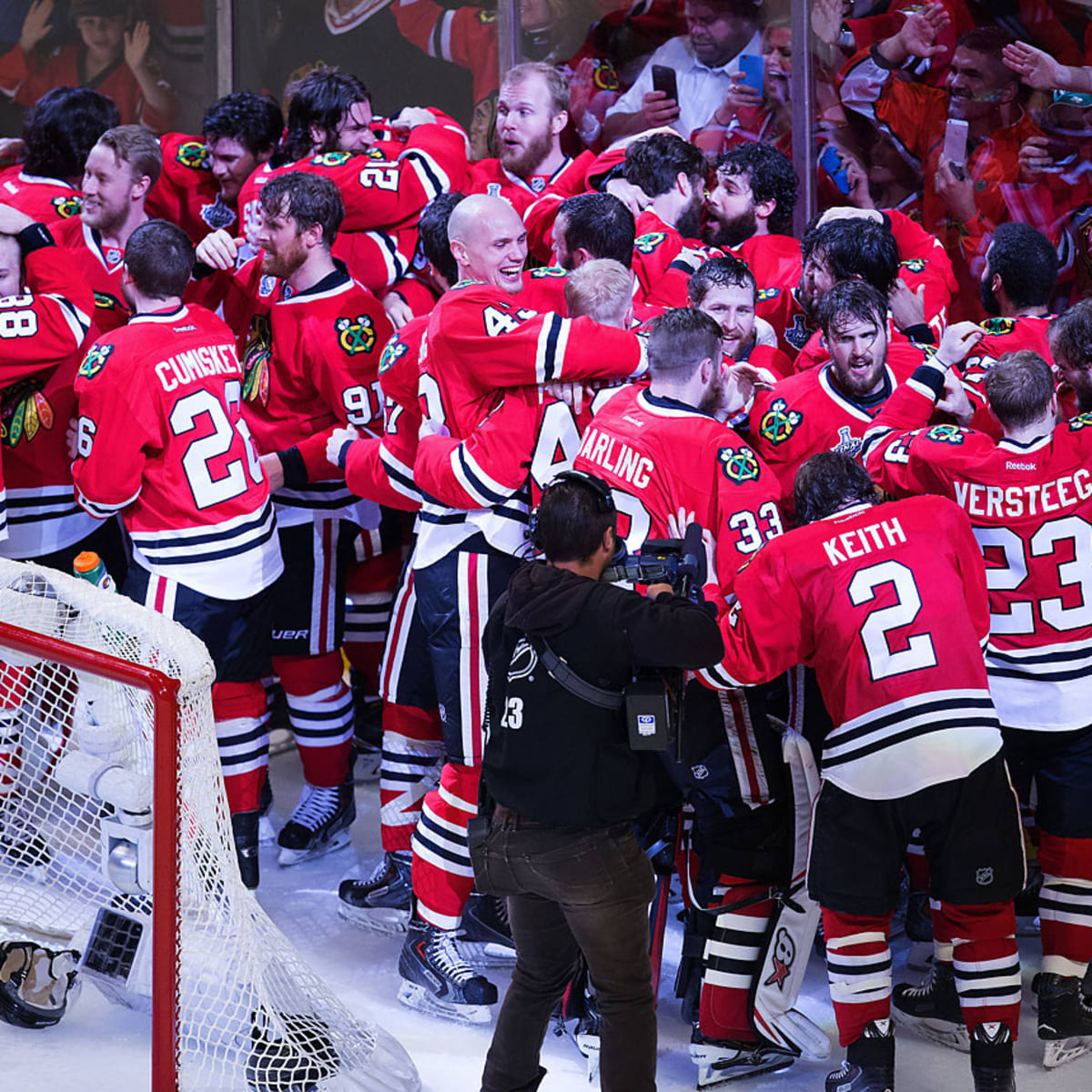 Chicago Blackhawks Take Home 3rd Stanley Cup In 6 Years With 2-0