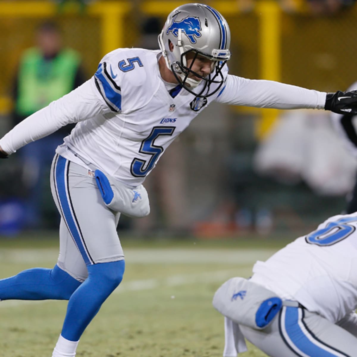 Detroit Lions sign kicker Matt Prater to three-year deal - Sports