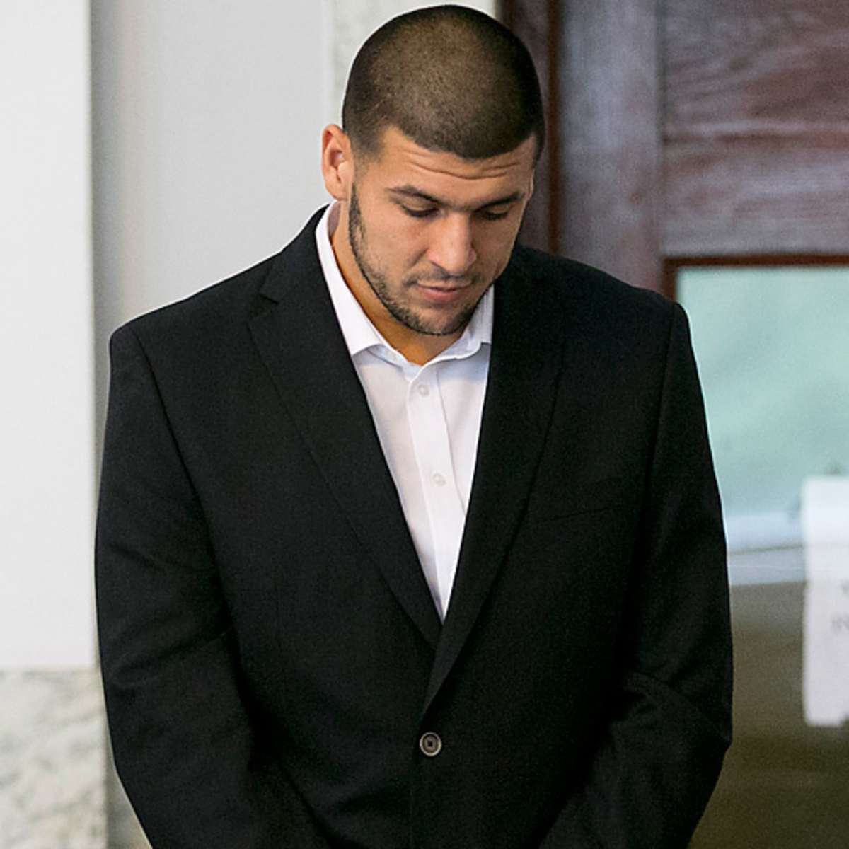 Aaron Hernandez trial: Potential juror sent home for wearing