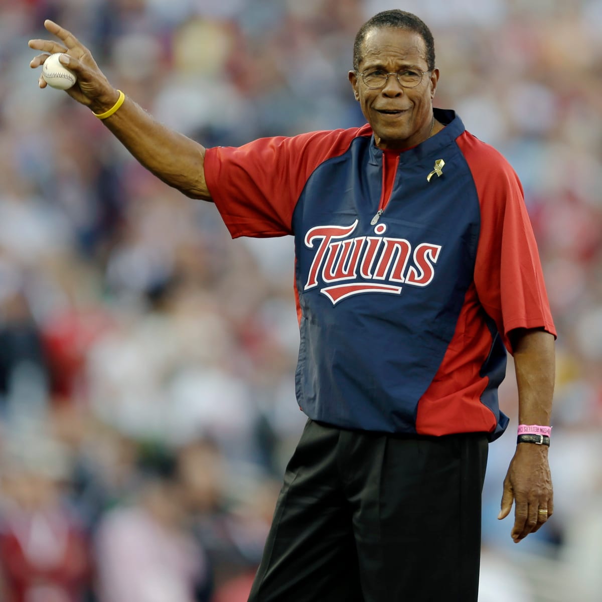 Hall of Famer Rod Carew undergoes successful heart transplant surgery 