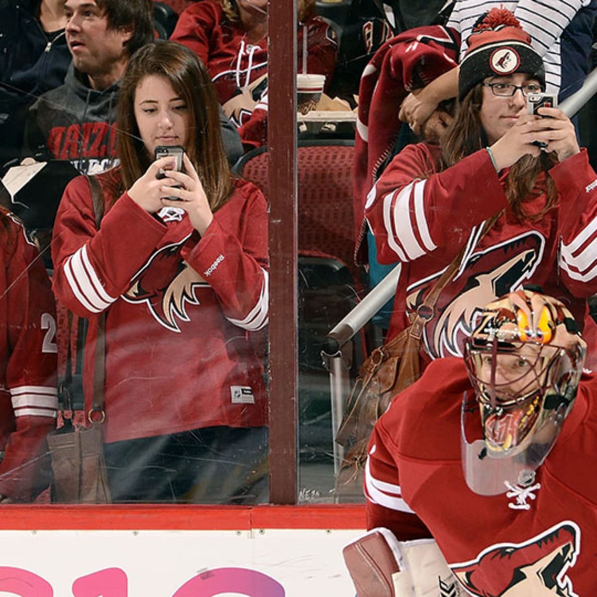 Check out these Social Media Apps reimagined as Cool Hockey