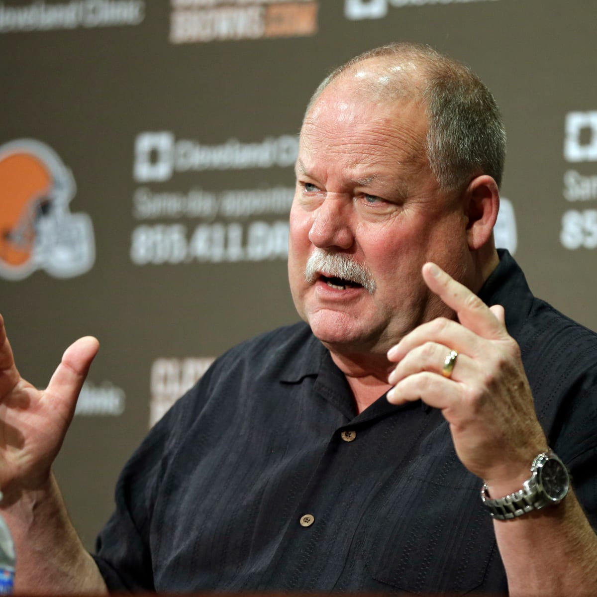 San Francisco 49ers: Mike Holmgren interested in coaching job