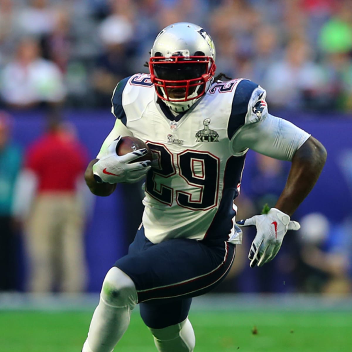 Patriots' LeGarrette Blount removed from injury report