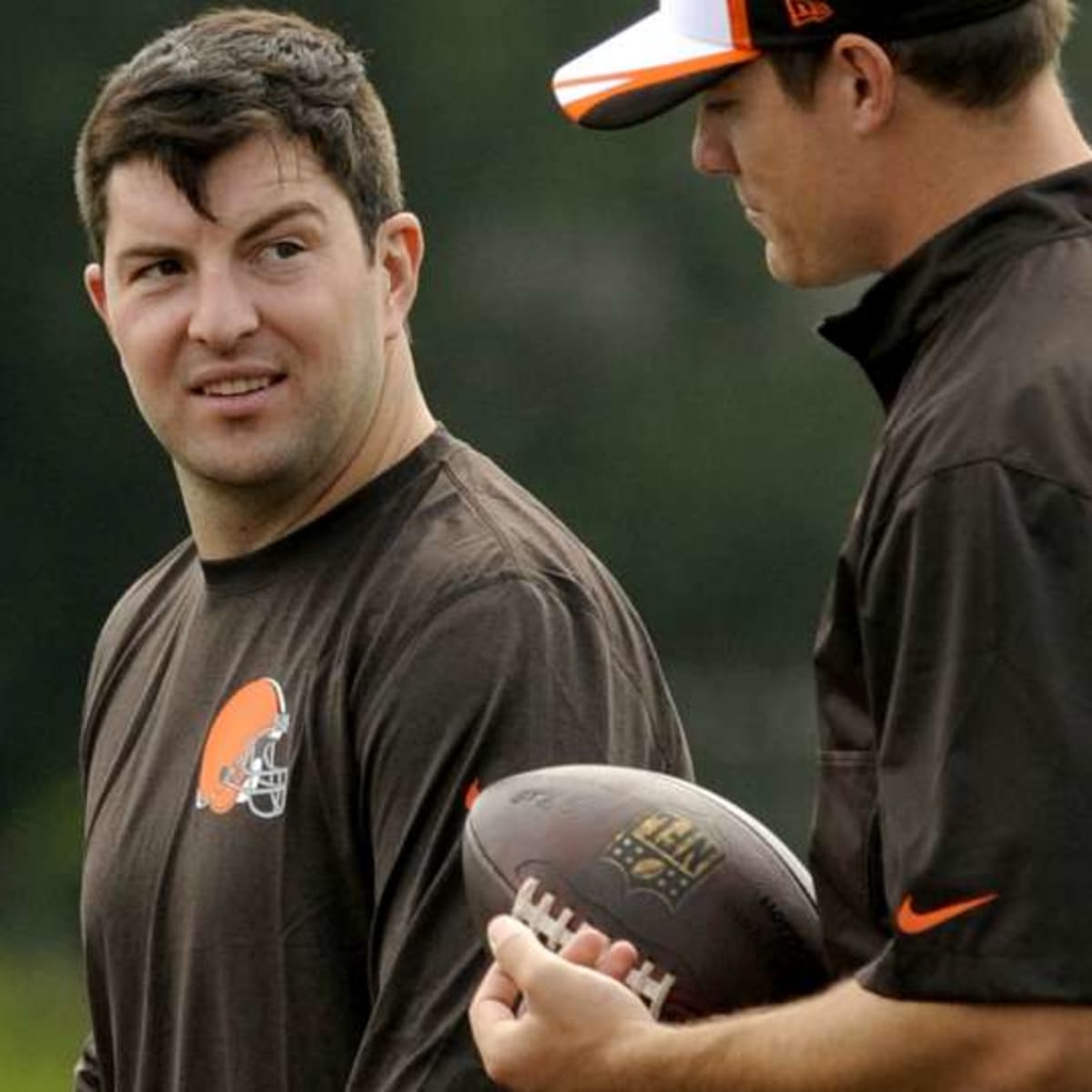 Rex Grossman works out with Falcons