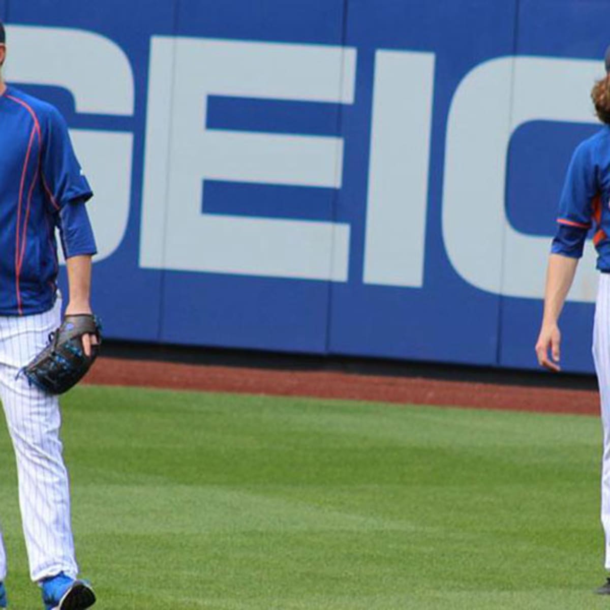 Mets wear NYPD caps to honor officer Moore