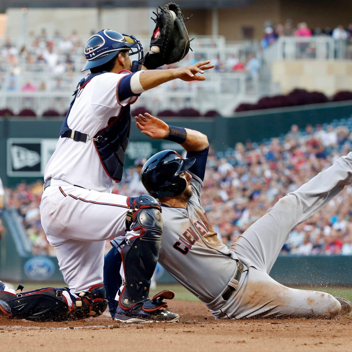 Kluber pitches 1-hitter as Indians beat Twins 6-1