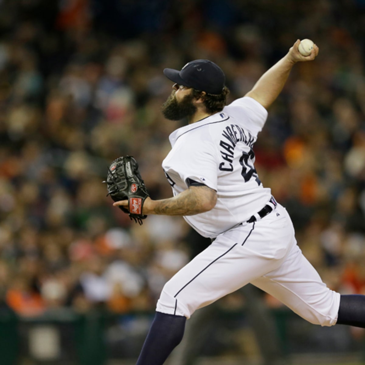 Joba Chamberlain returns to Tigers on 1-year deal