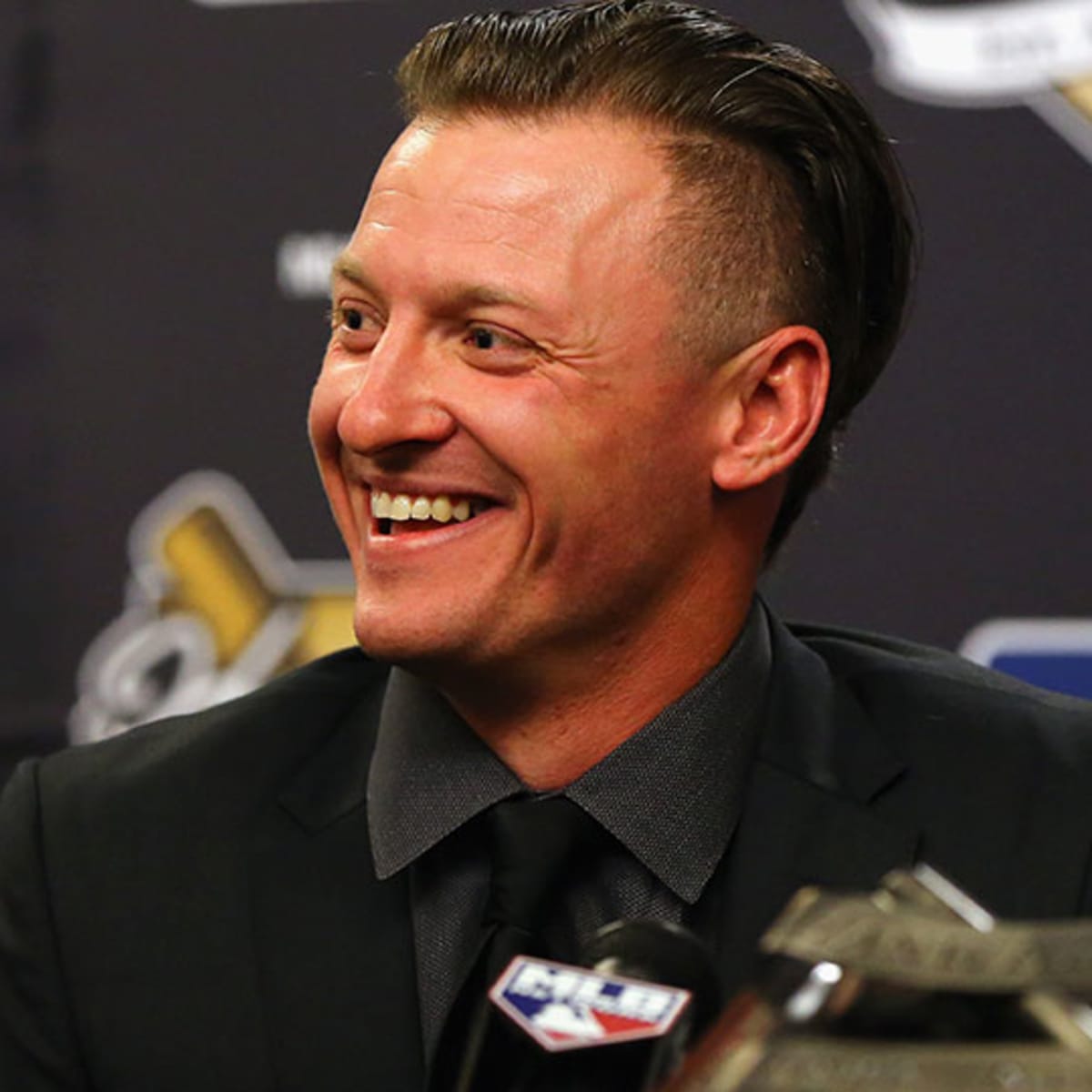 Josh Donaldson's new hairdo for Opening Day is well, it's new