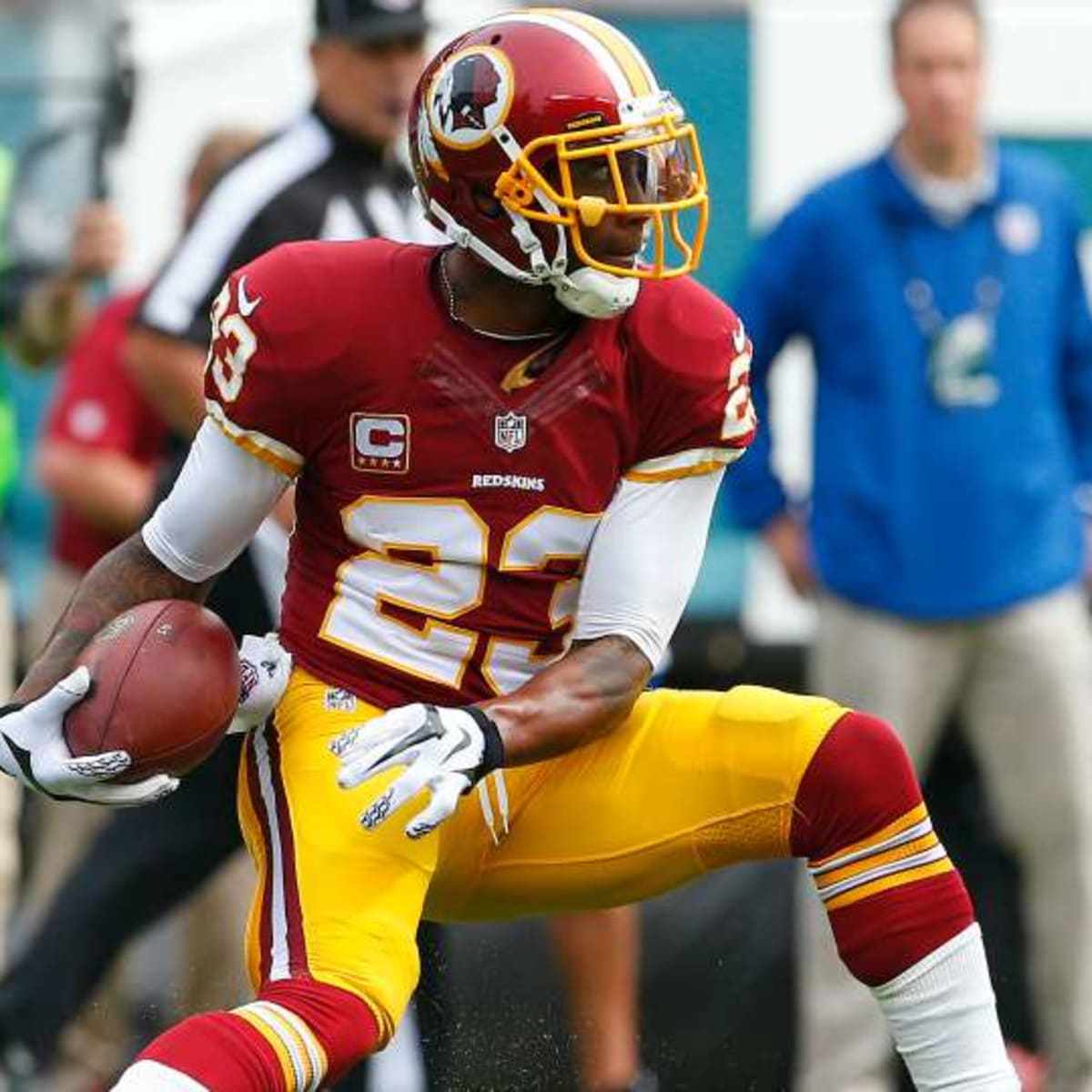 Redskins' DeAngelo Hall needs the cleats he gave to a fan back