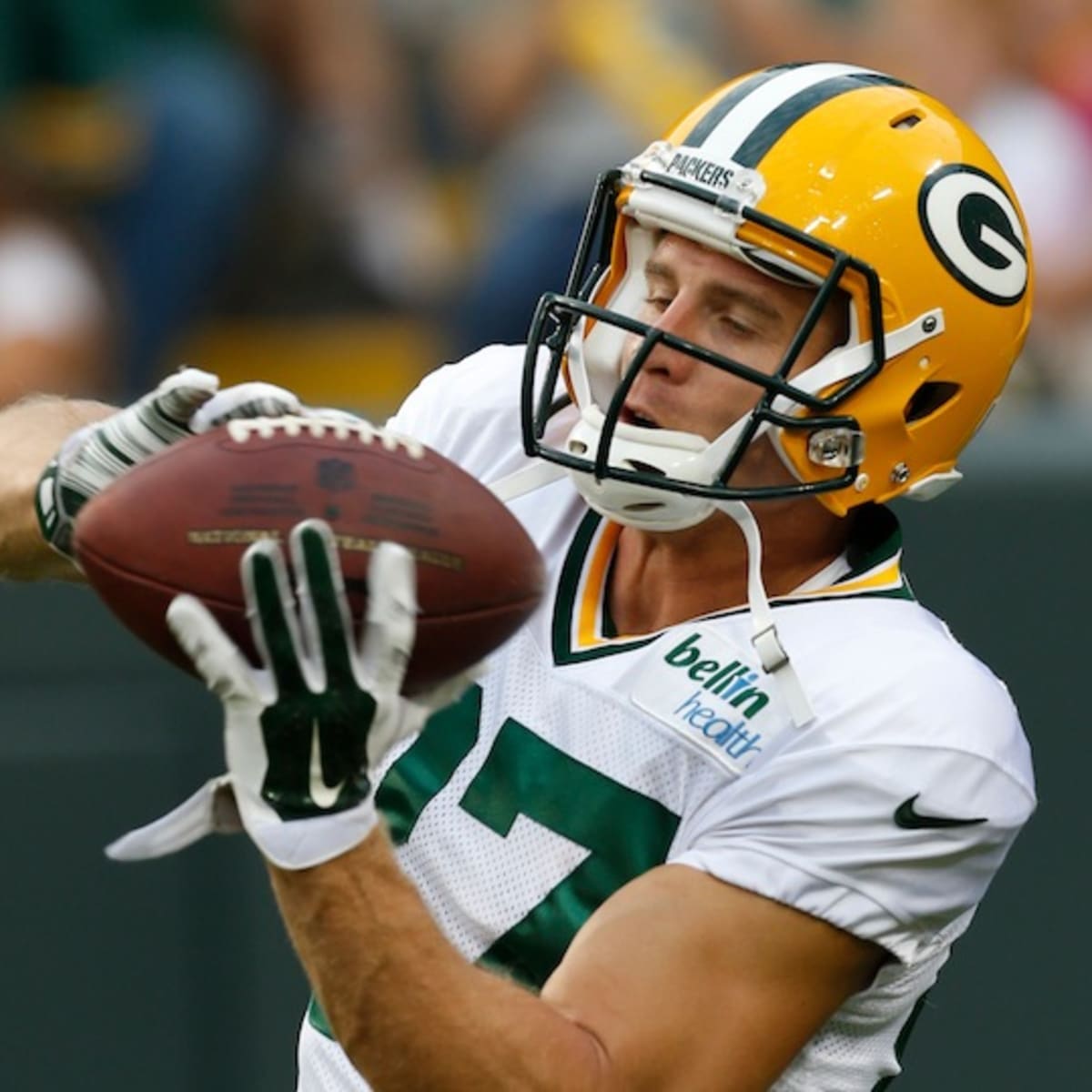 Packers sideline Jordy Nelson for season with knee injury