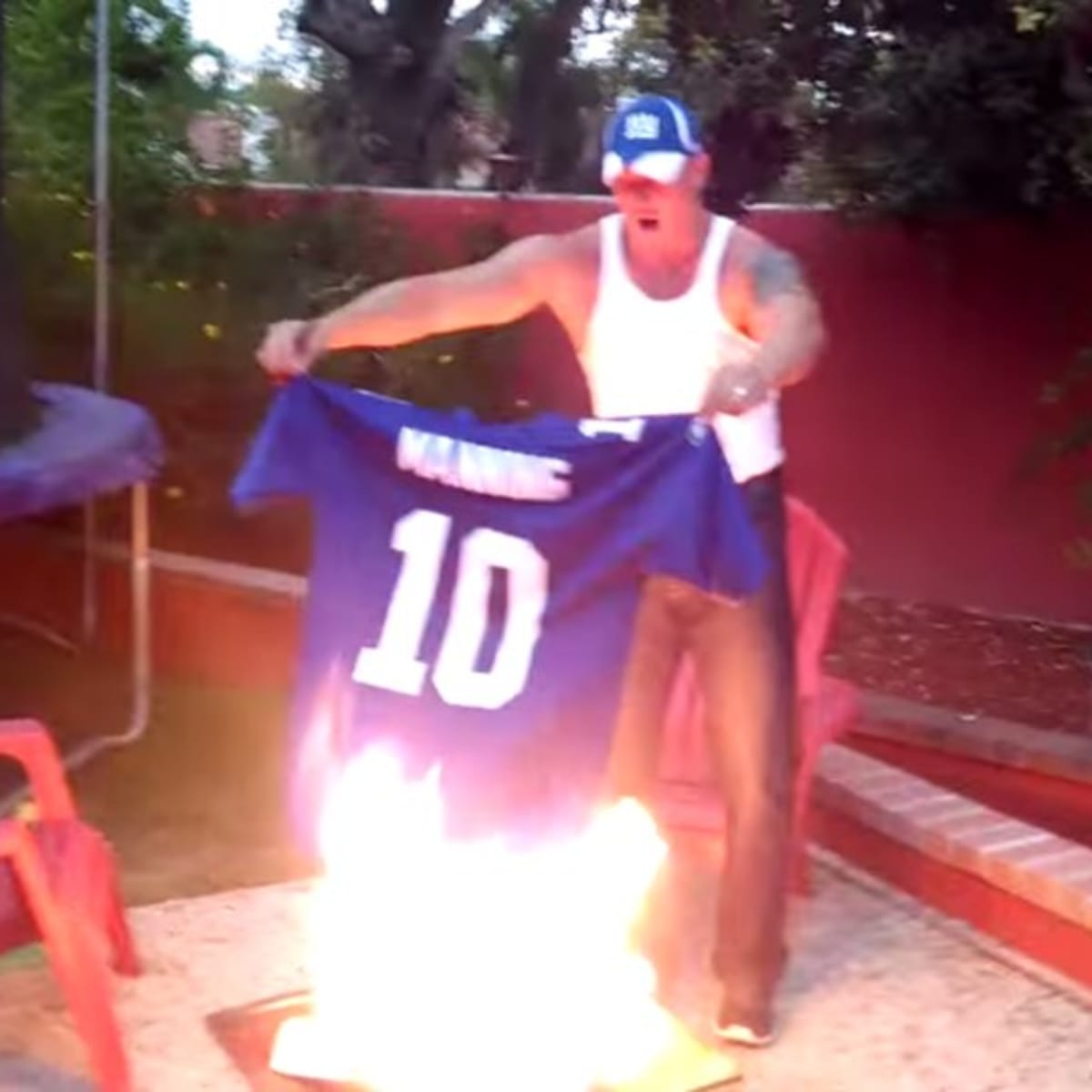 NY Giants and Eagles fans rivalry may do good with jersey burning