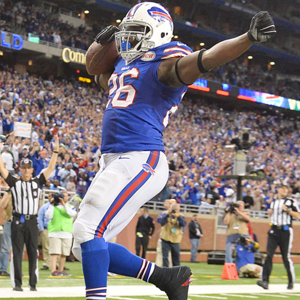 Buffalo Bills dominate hapless New York Jets in Detroit, keep playoff hopes  alive - Sports Illustrated