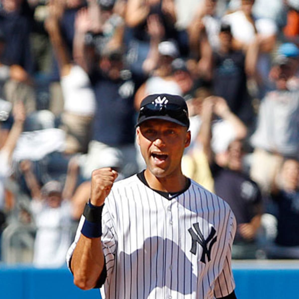In a Game of Stars, Derek Jeter Distinguished Himself With a Flip