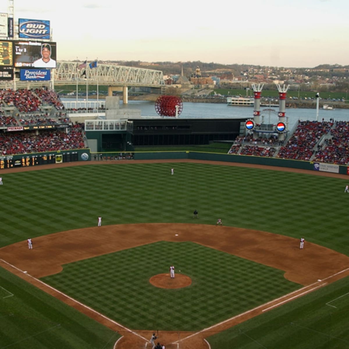 Ballpark Quirks: The Gap highlights the Reds' Great American