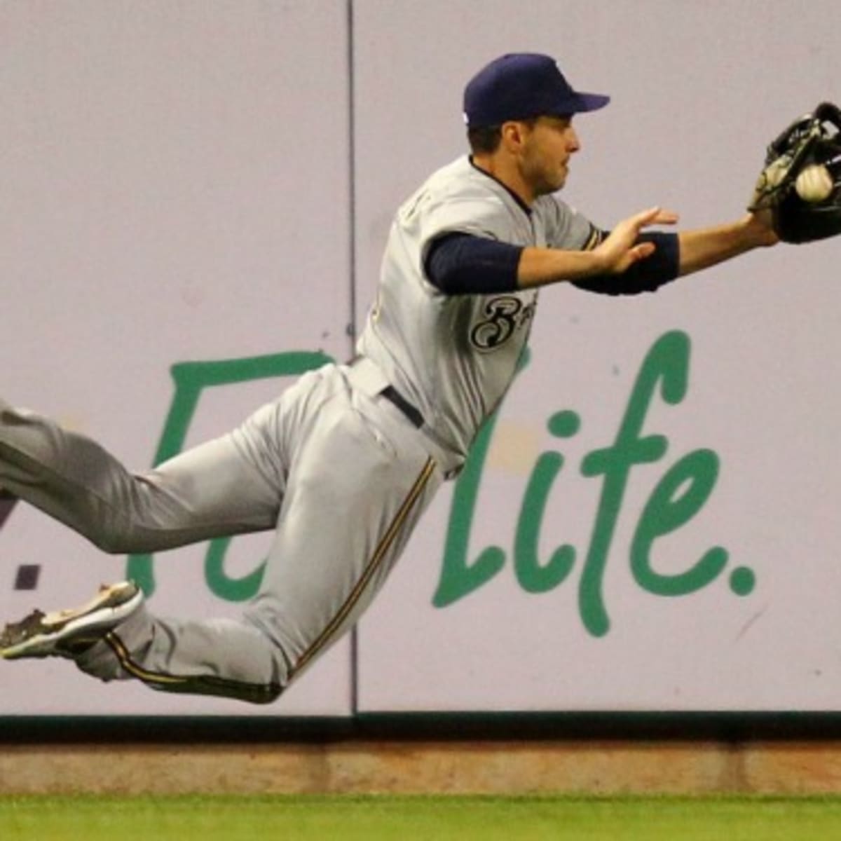 Nike ends contract with recently suspended Ryan Braun