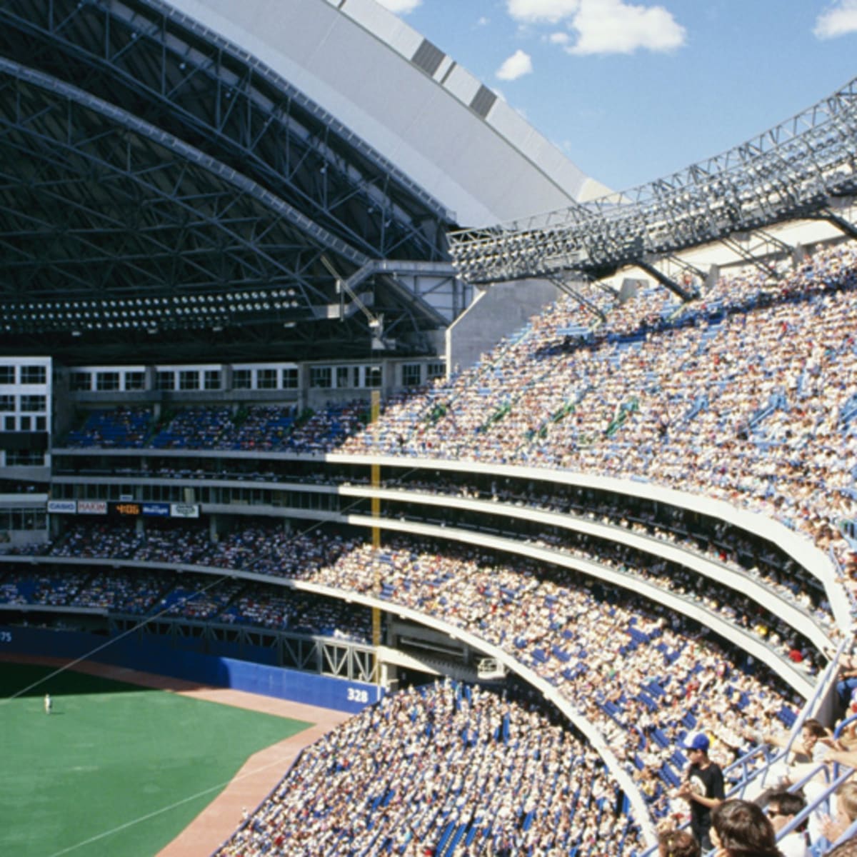 Ballpark Quirks Toronto S Rogers Centre Changed The Game With Retractable Roof Sports Illustrated