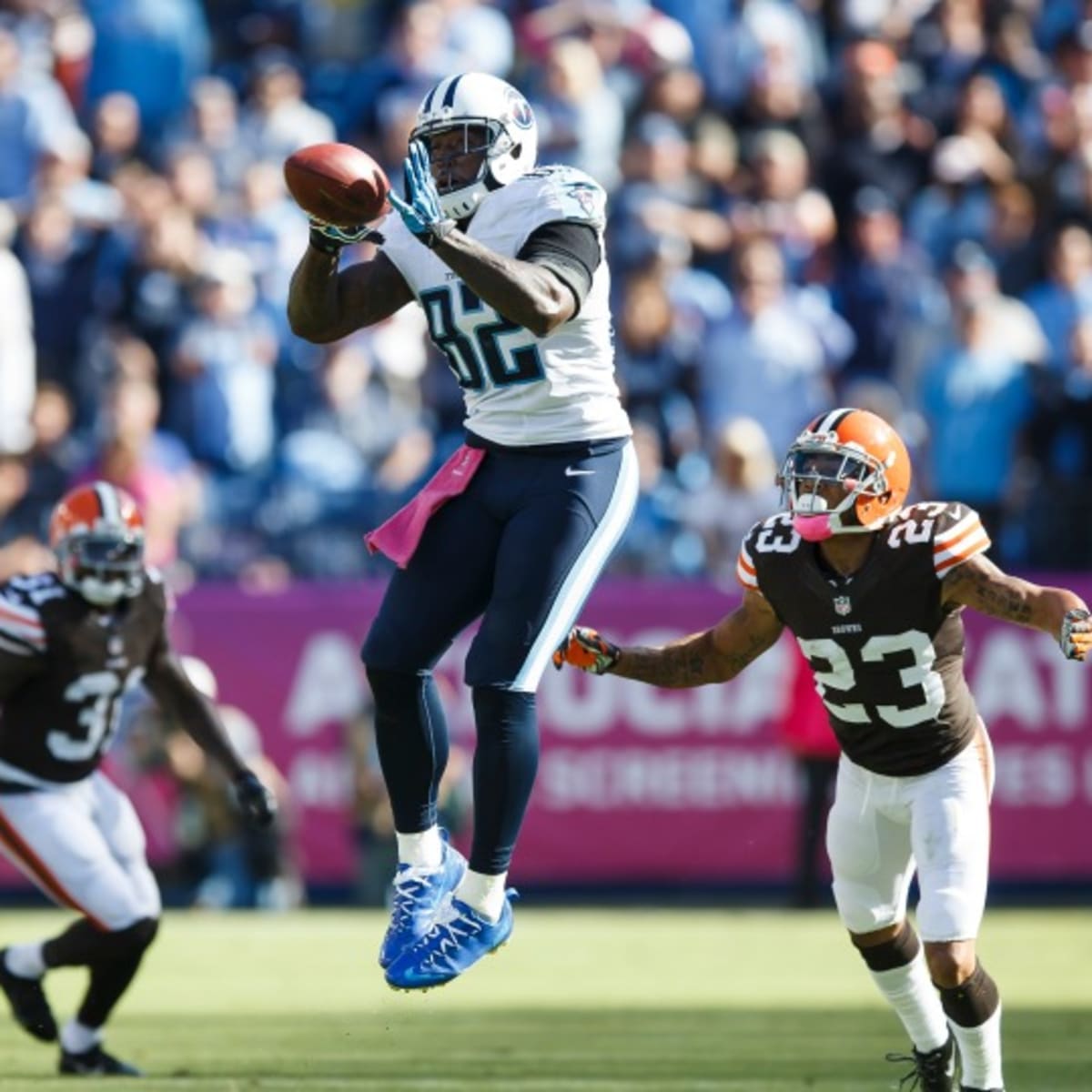 Delanie Walker injury updates: Titans TE out for season - Sports Illustrated