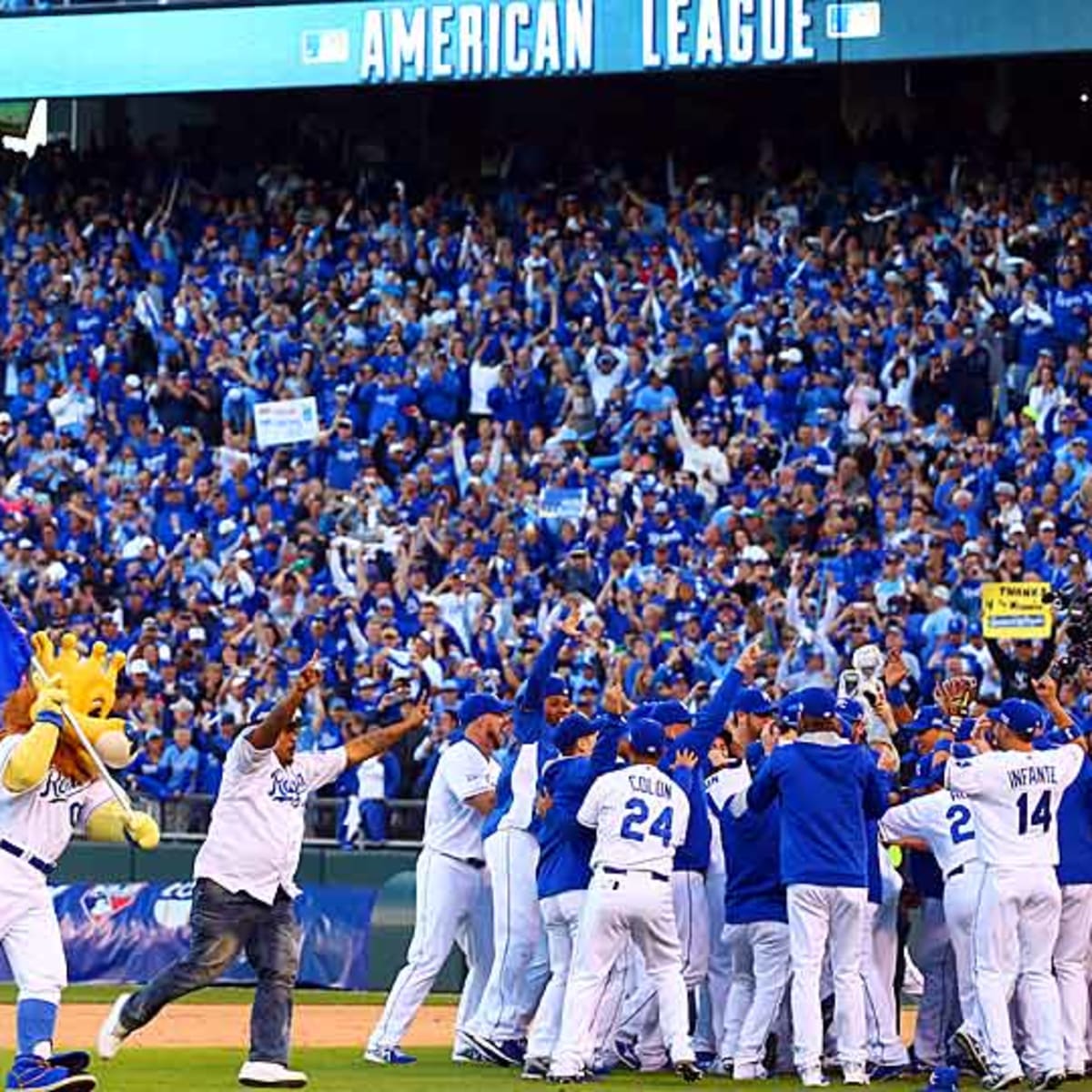 BASEBALL PLAYOFFS: Detroit sweeps in ALCS; Cards a win away in NLCS