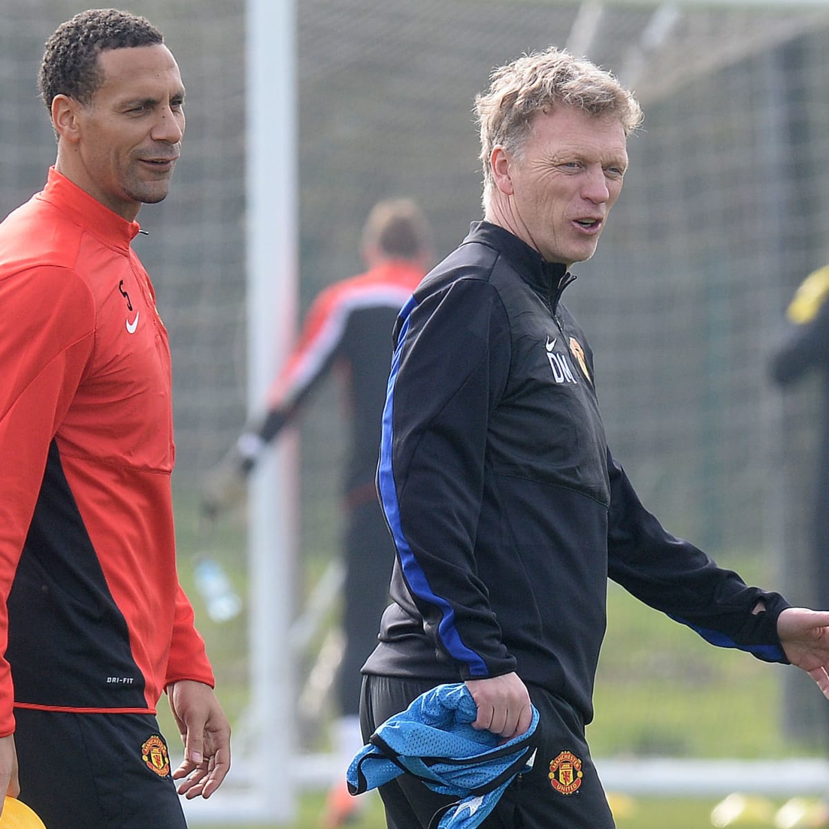 David Moyes delighted after Rio Ferdinand agrees to stay at