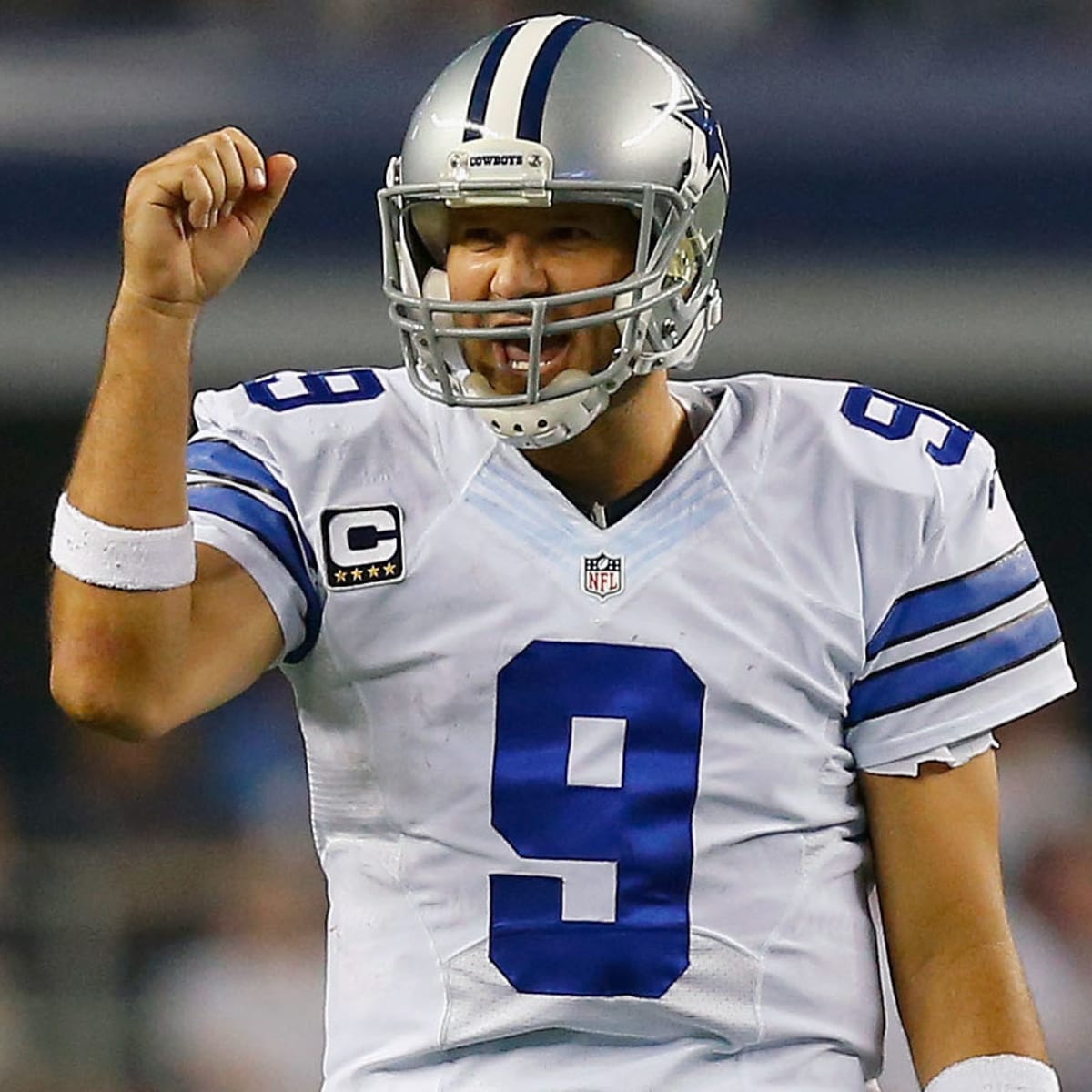 Tony Romo returns to pace Dallas past Jacksonville