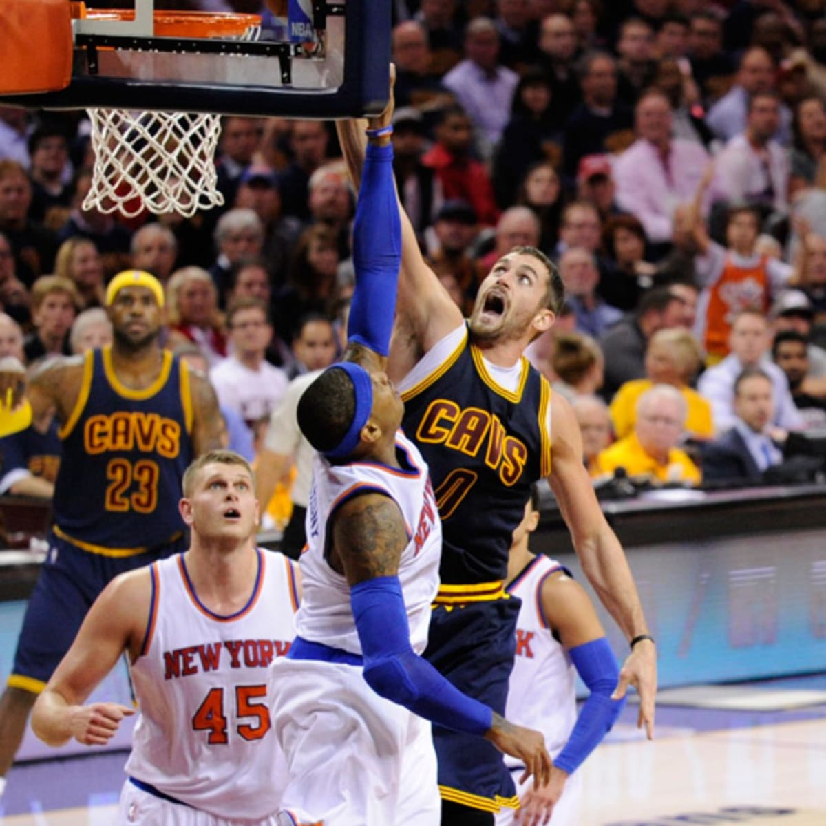 Cavs' Kevin Love dunked on in LeBron James' Cleveland homecoming