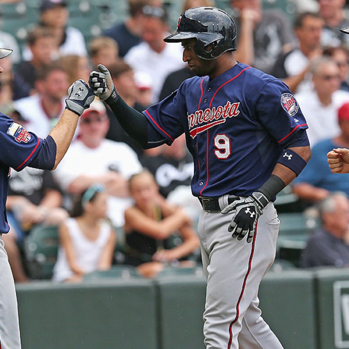 Brewers score 12 runs in one inning, crush Marlins 16-1