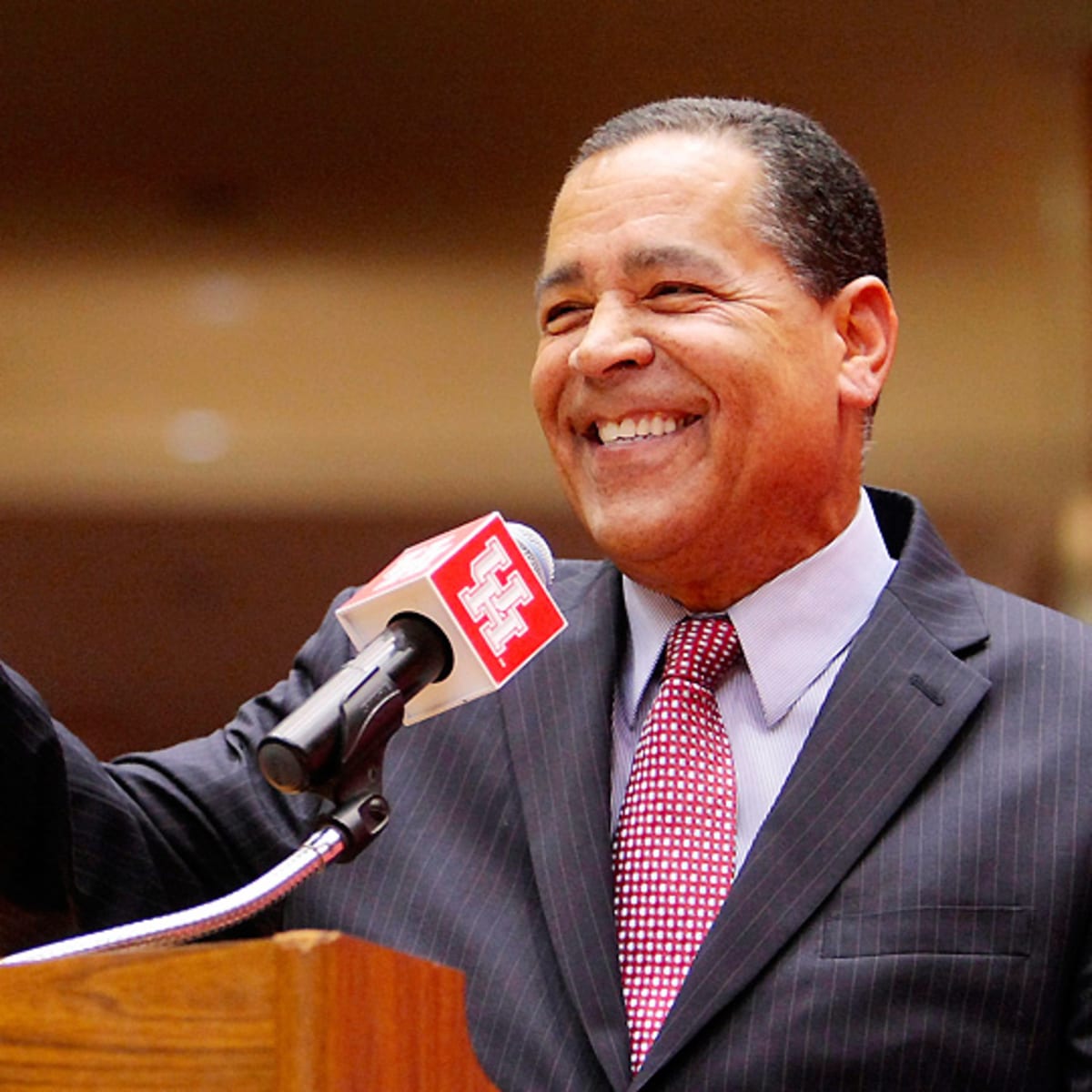 Former NBA All-Star Marvels at Kelvin Sampson's Real Coaching Magic —  Getting Houston to Play Harder Than Anyone Else Is a Relentless Commitment