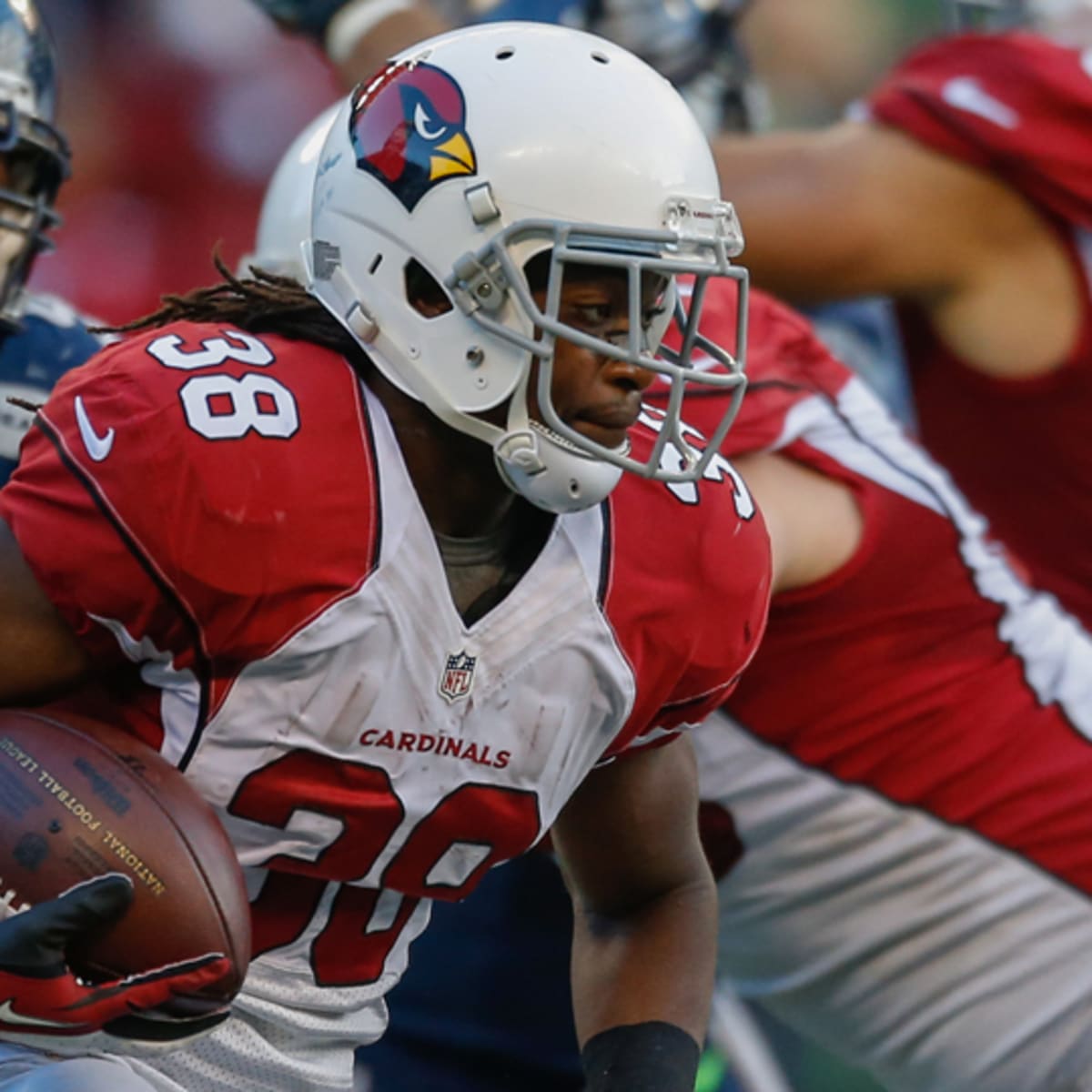 Andre Ellington Runs Cardinals Past Raiders