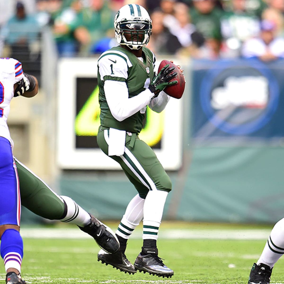 Jets hope to avoid Vick's runaround