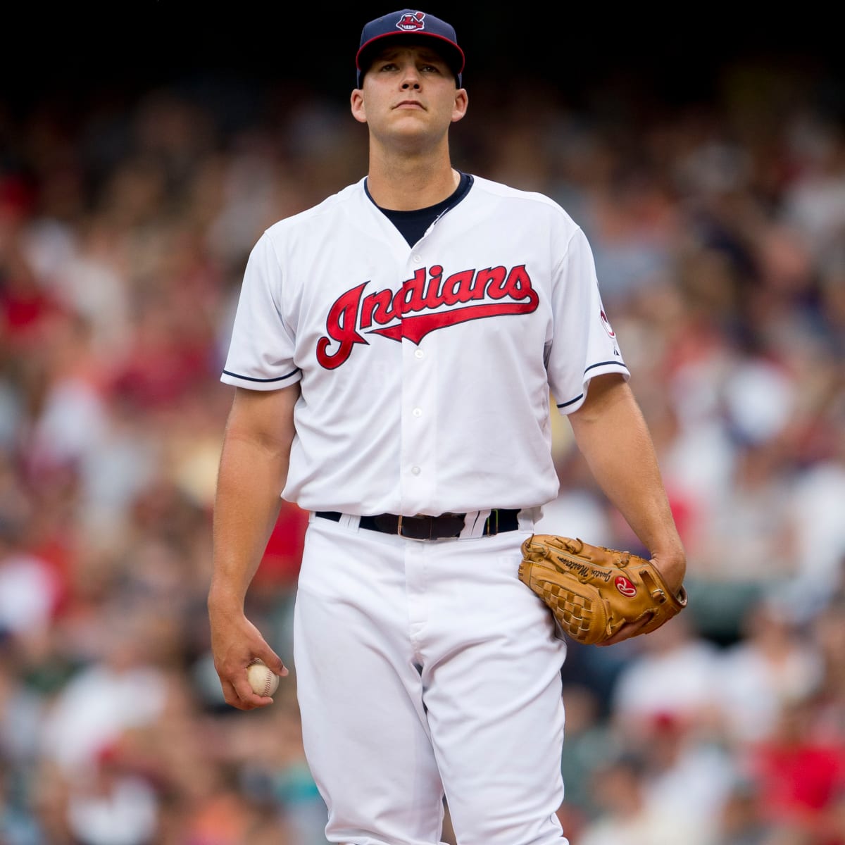 The Cardinals acquire Justin Masterson from the Indians