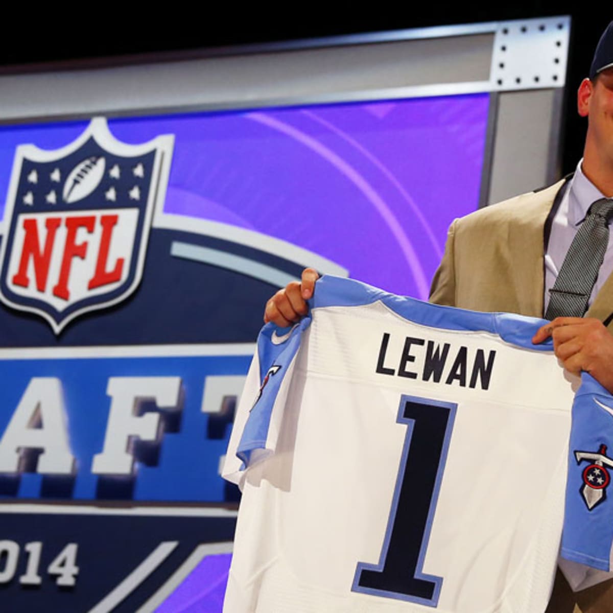 Arizona native Taylor Lewan selected by Tennessee Titans in 2014 NFL draft