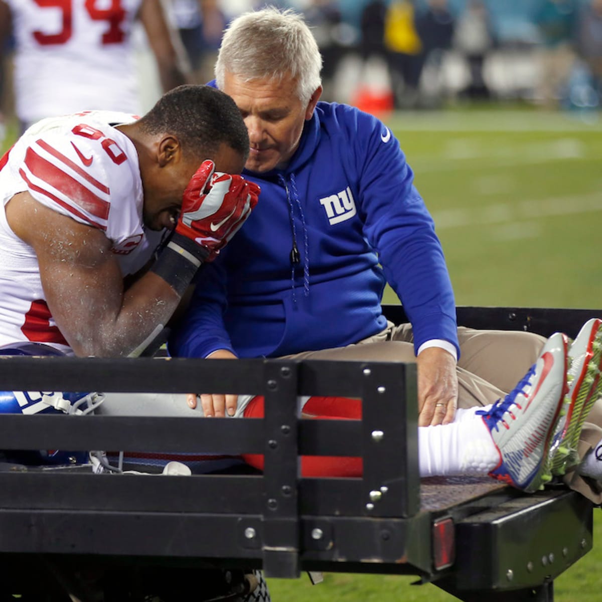 Report: Victor Cruz cut by Chicago Bears