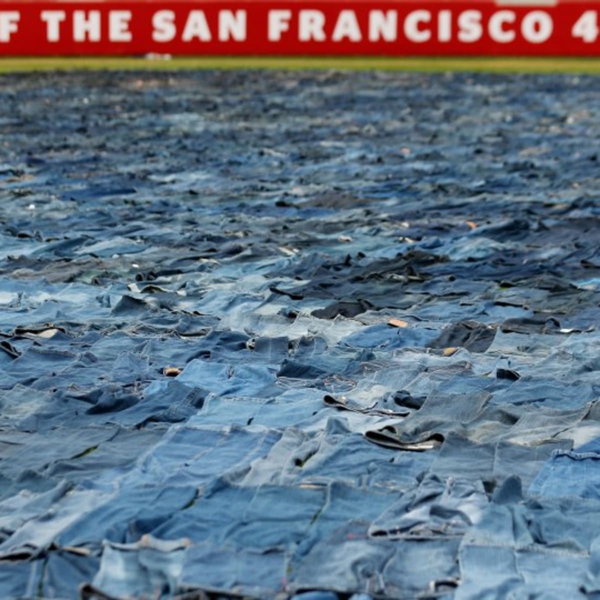 San Francisco 49ers home turf turned into literal 'Field of Jeans