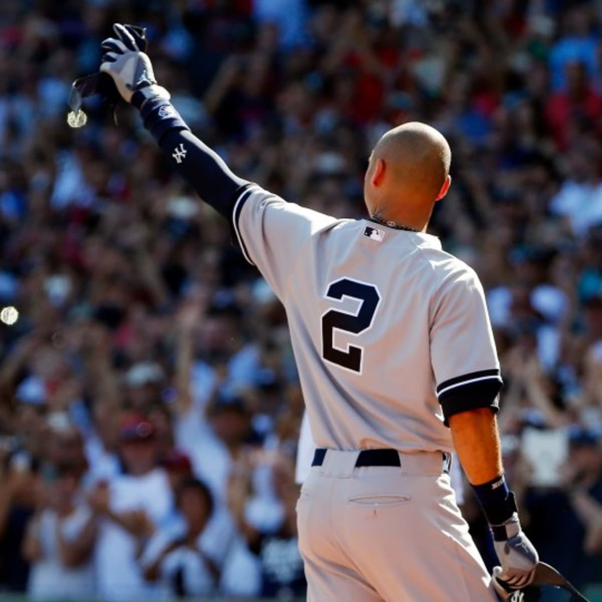 New York Yankees Derek Jeter gets a tribute from the Empire State