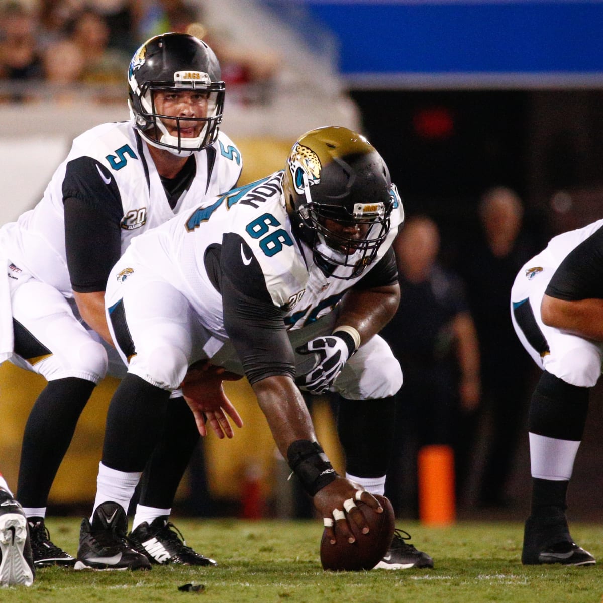 Jacksonville Jaguars sign center Brad Meester 