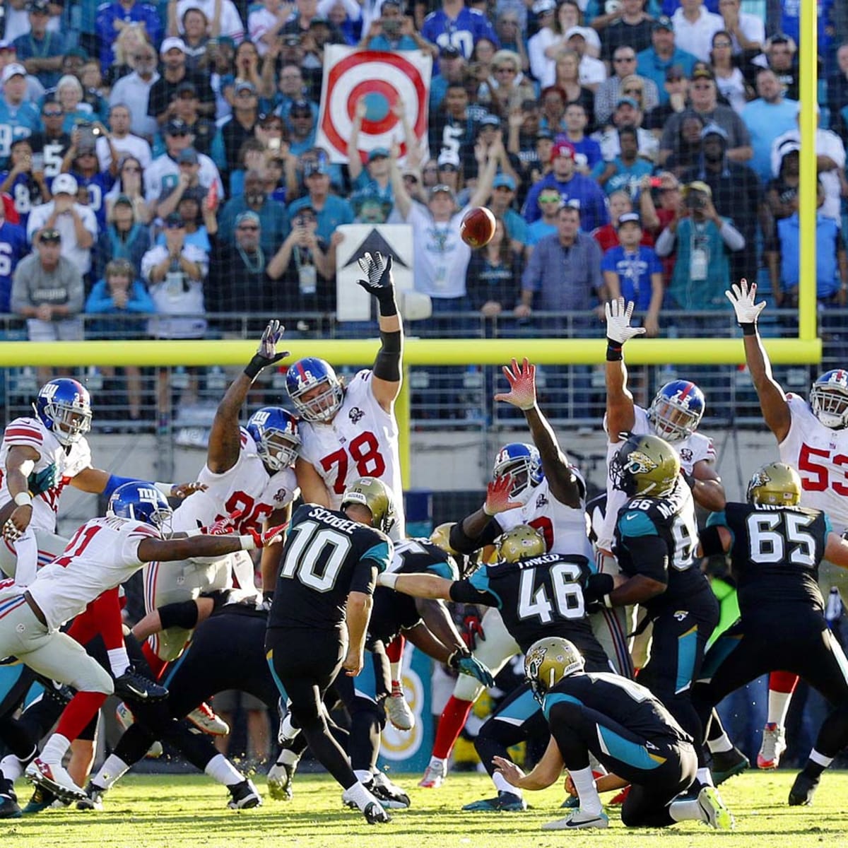 Cleveland Browns' Jake Delhomme (17) against the Buffalo Bills during the  second half of an NFL