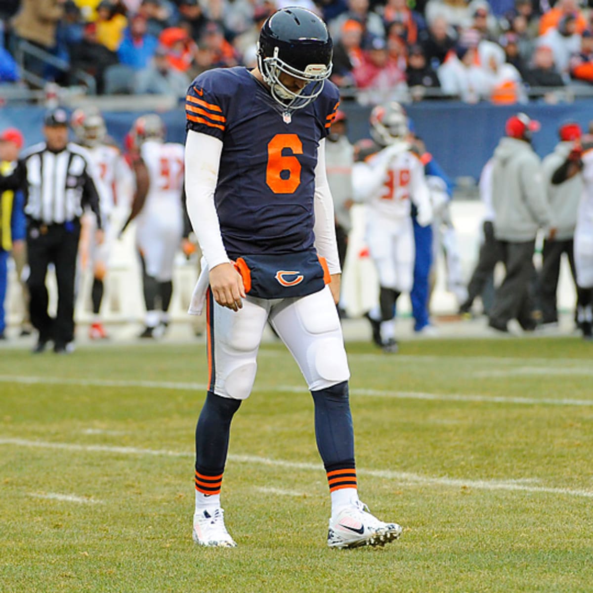 Jay Cutler doesn't want to see the Bears move out of Soldier Field