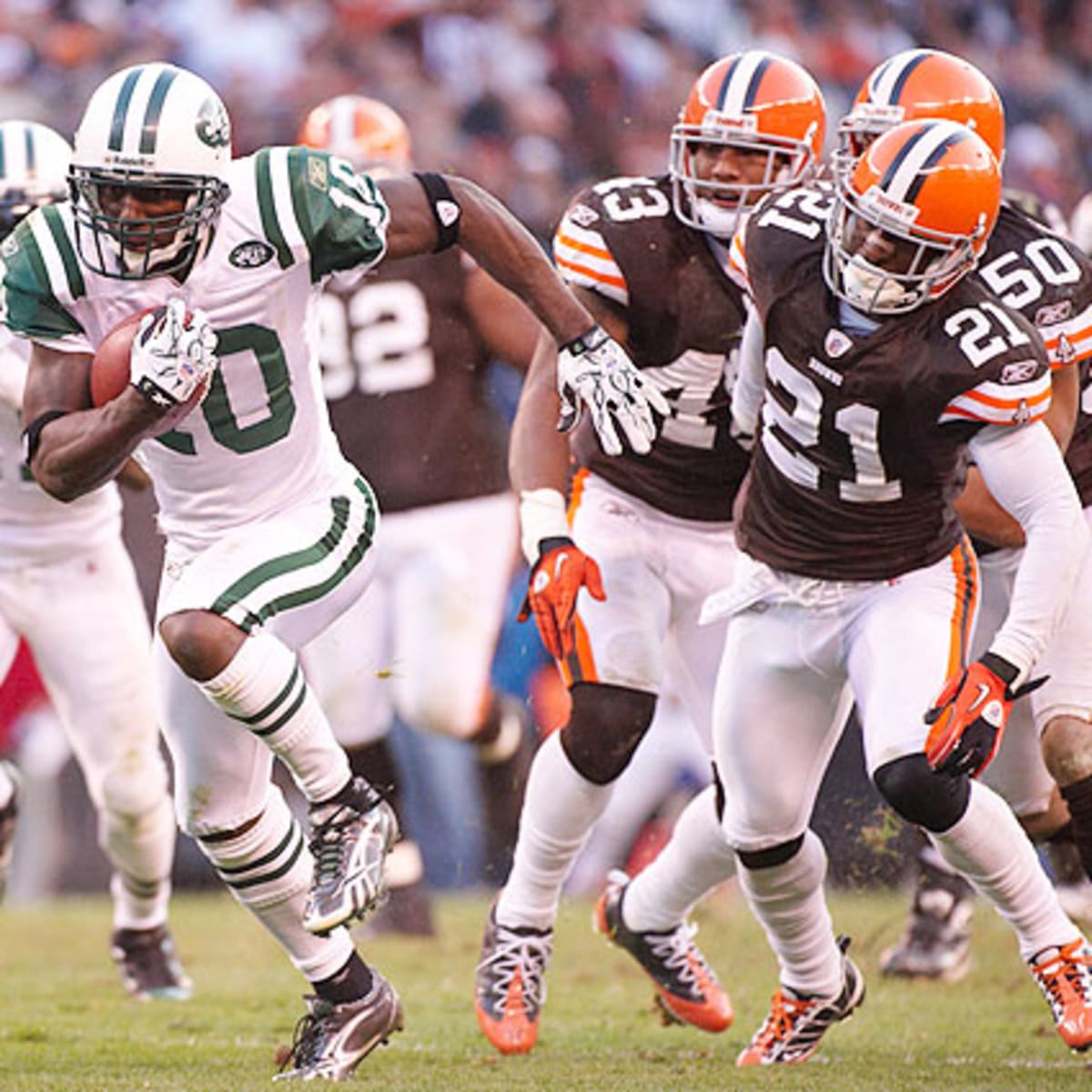 Miles Austin, Santonio Holmes among potential Browns targets at