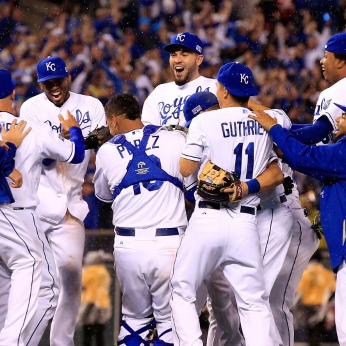 George Brett of the Kansas City Royals runs the bases against the News  Photo - Getty Images