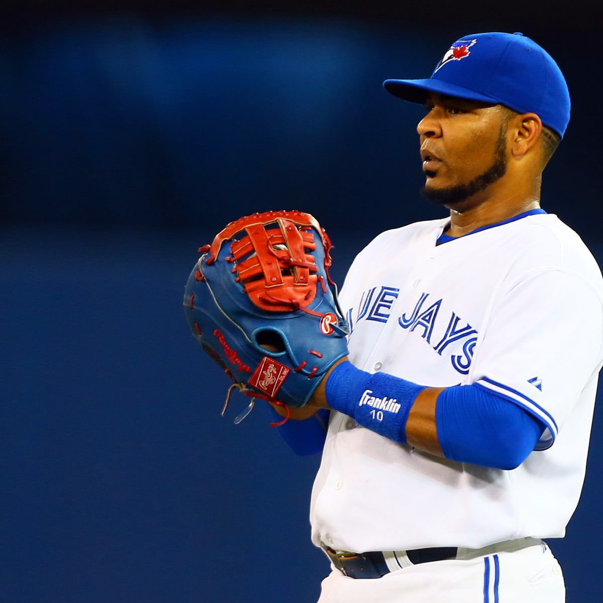 Blue Jays' Edwin Encarnacion to miss time with a sore back