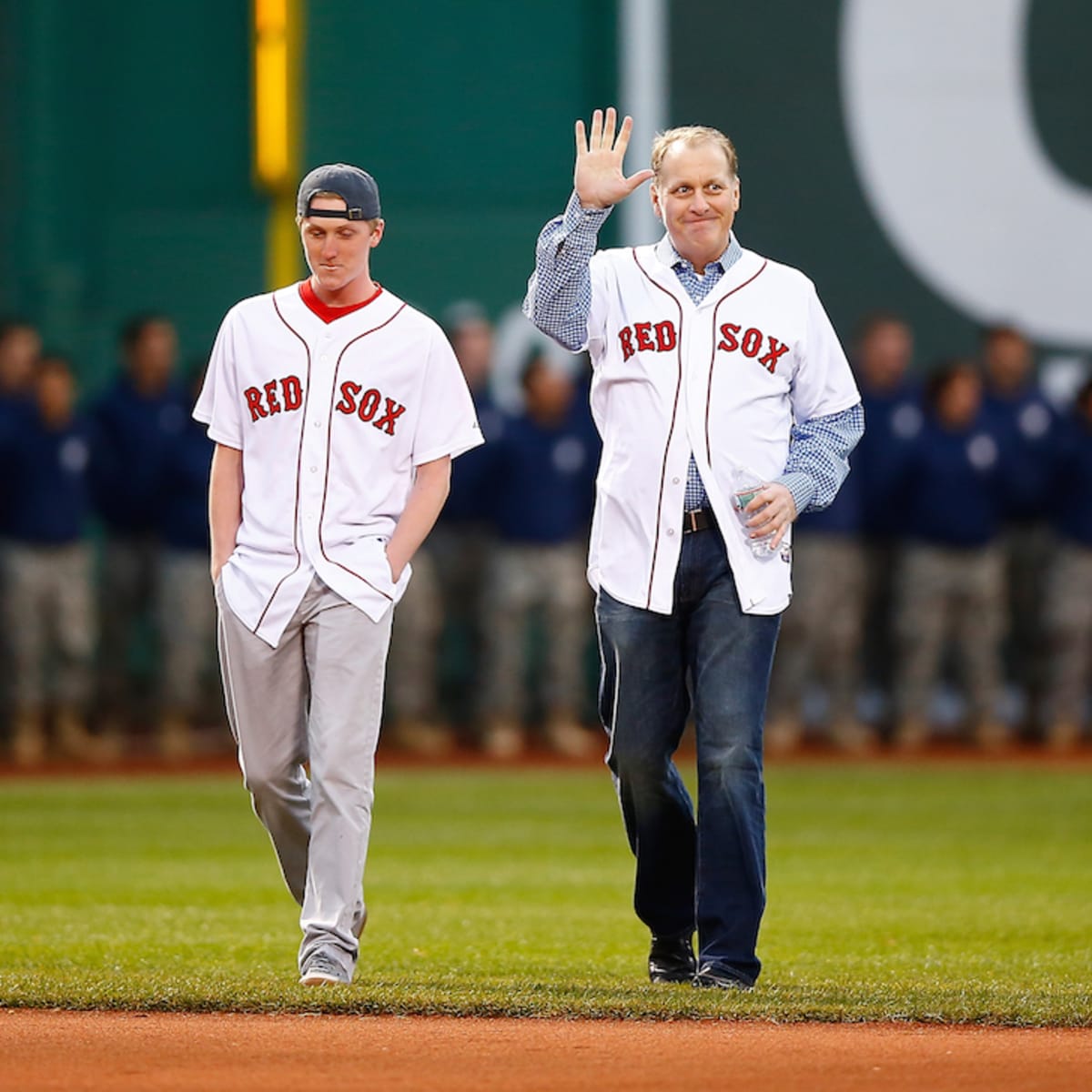 Curt Schilling pins mouth cancer diagnosis on years of chewing tobacco use  – New York Daily News