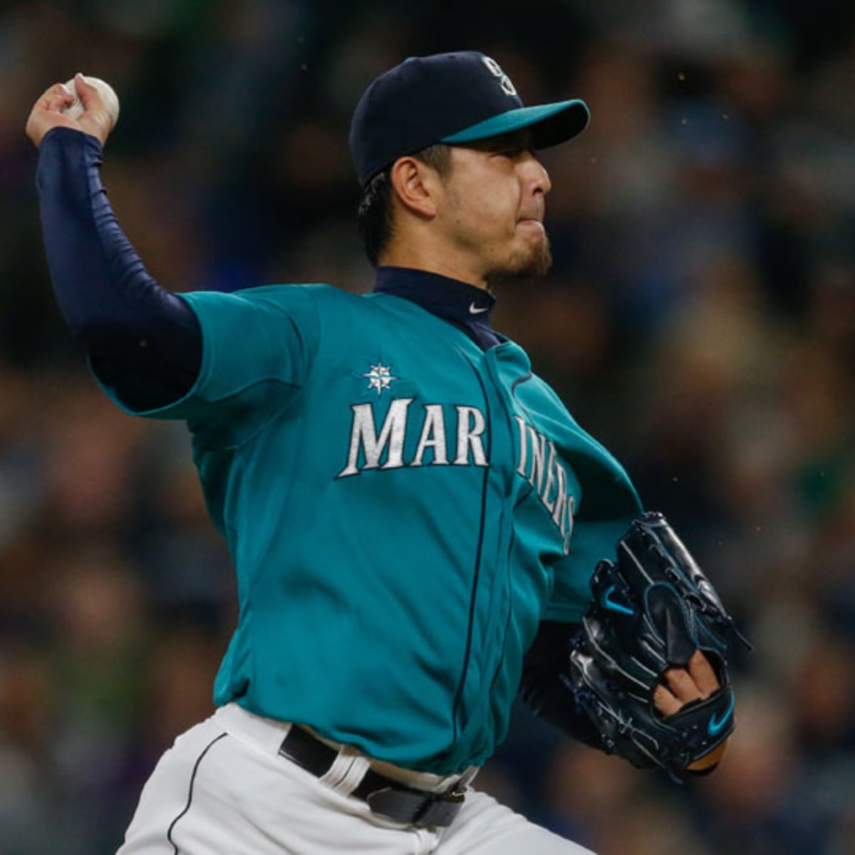 Hisashi Iwakuma re-signs with Seattle Mariners - ESPN - Stats