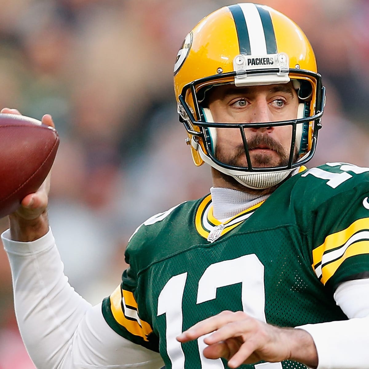 NFL MVP odds: Aaron Rodgers, Andrew Luck lead preseason list