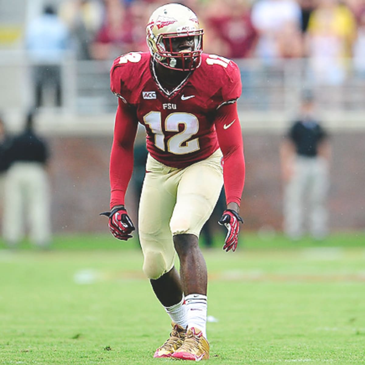 Florida State's Roberto Aguayo his return approach and lasers