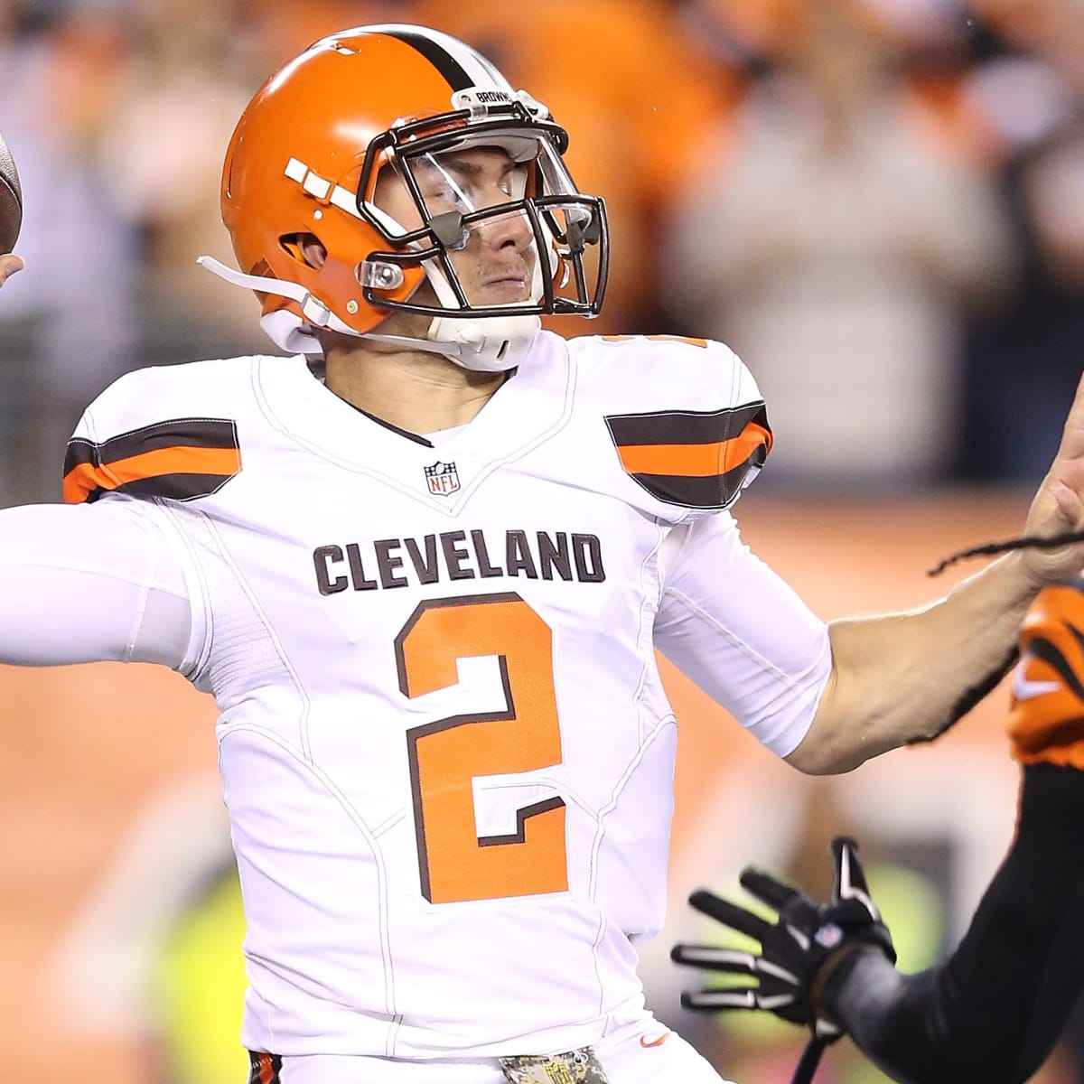 Browns quarterback Johnny Manziel begins to prepare for possible start -  Los Angeles Times