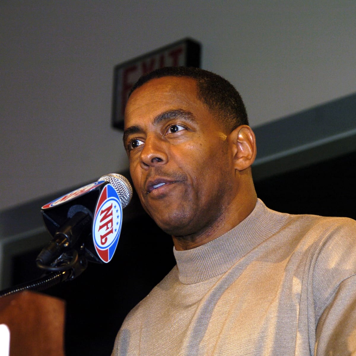 Tony Dorsett dealing with brain disease