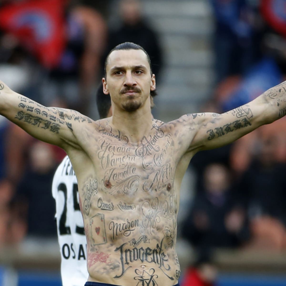 Ibrahimovic Reveals 15 Tattoos Of Real People Suffering From Hunger -  Futbolita